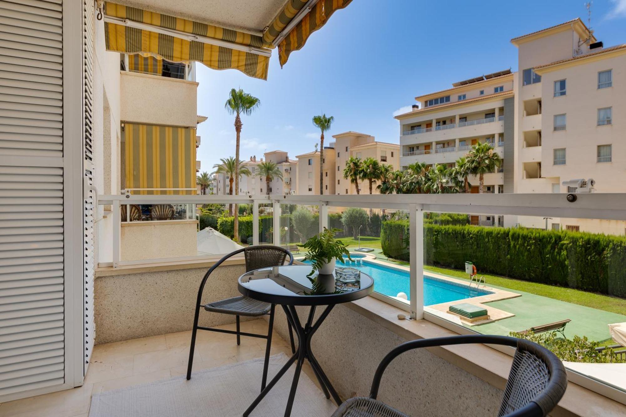 Apartamentos Oasis El Albir ภายนอก รูปภาพ