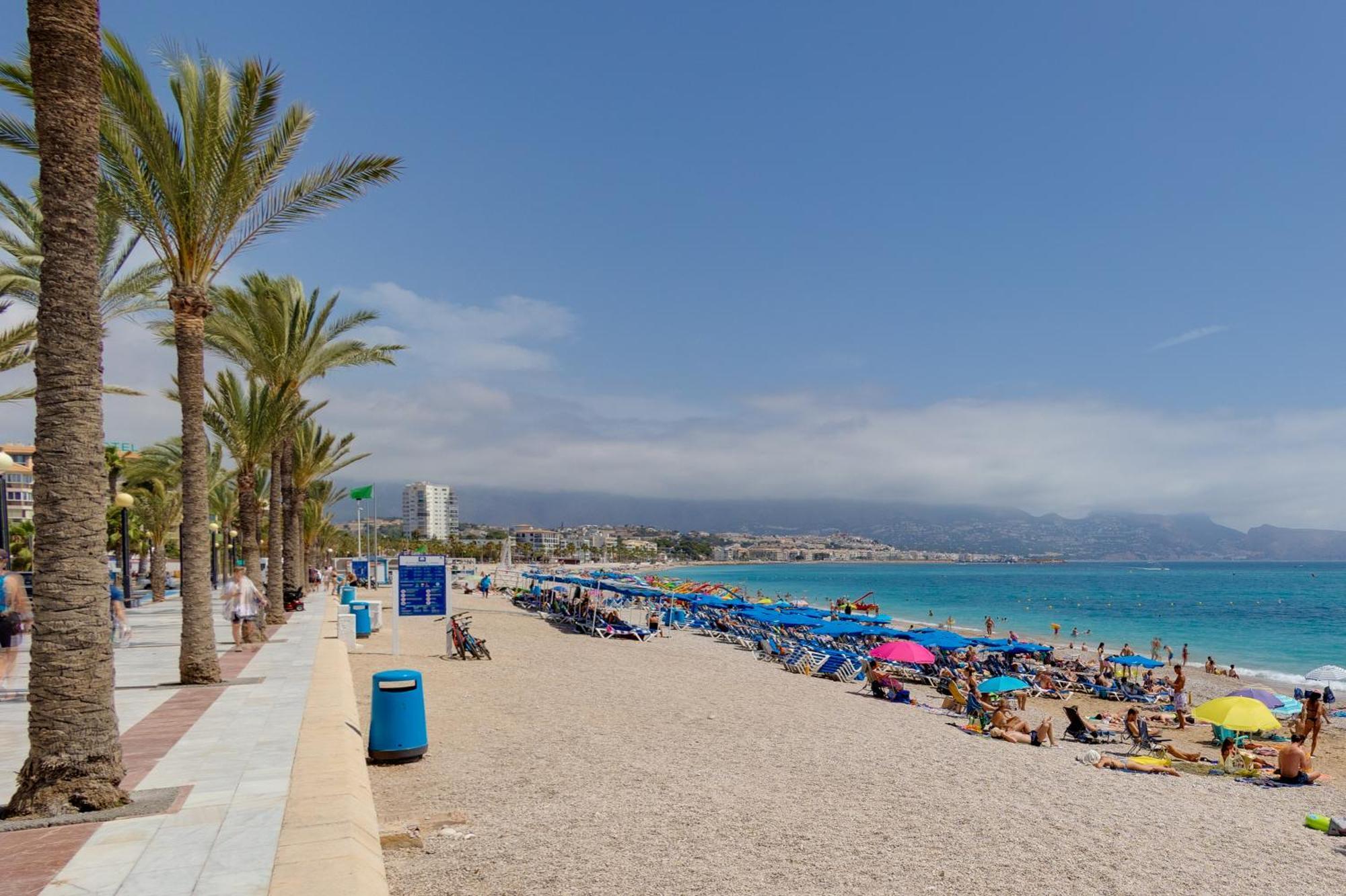Apartamentos Oasis El Albir ภายนอก รูปภาพ