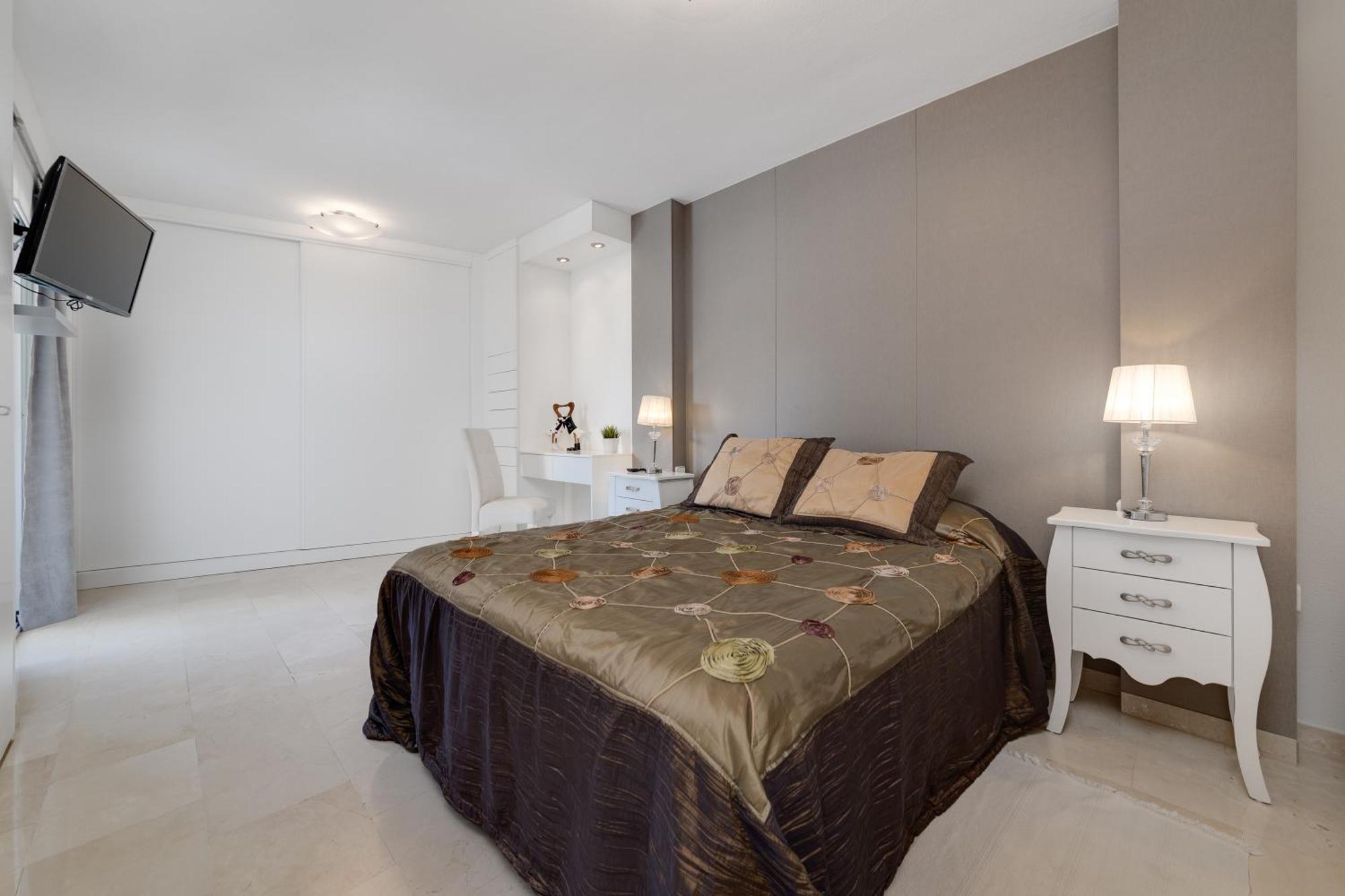Apartamentos Oasis El Albir ภายนอก รูปภาพ